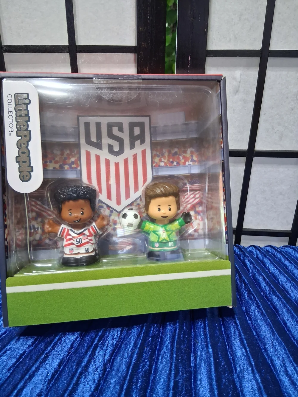 Little People USA Soccer Figures — Red & Green Team Pack